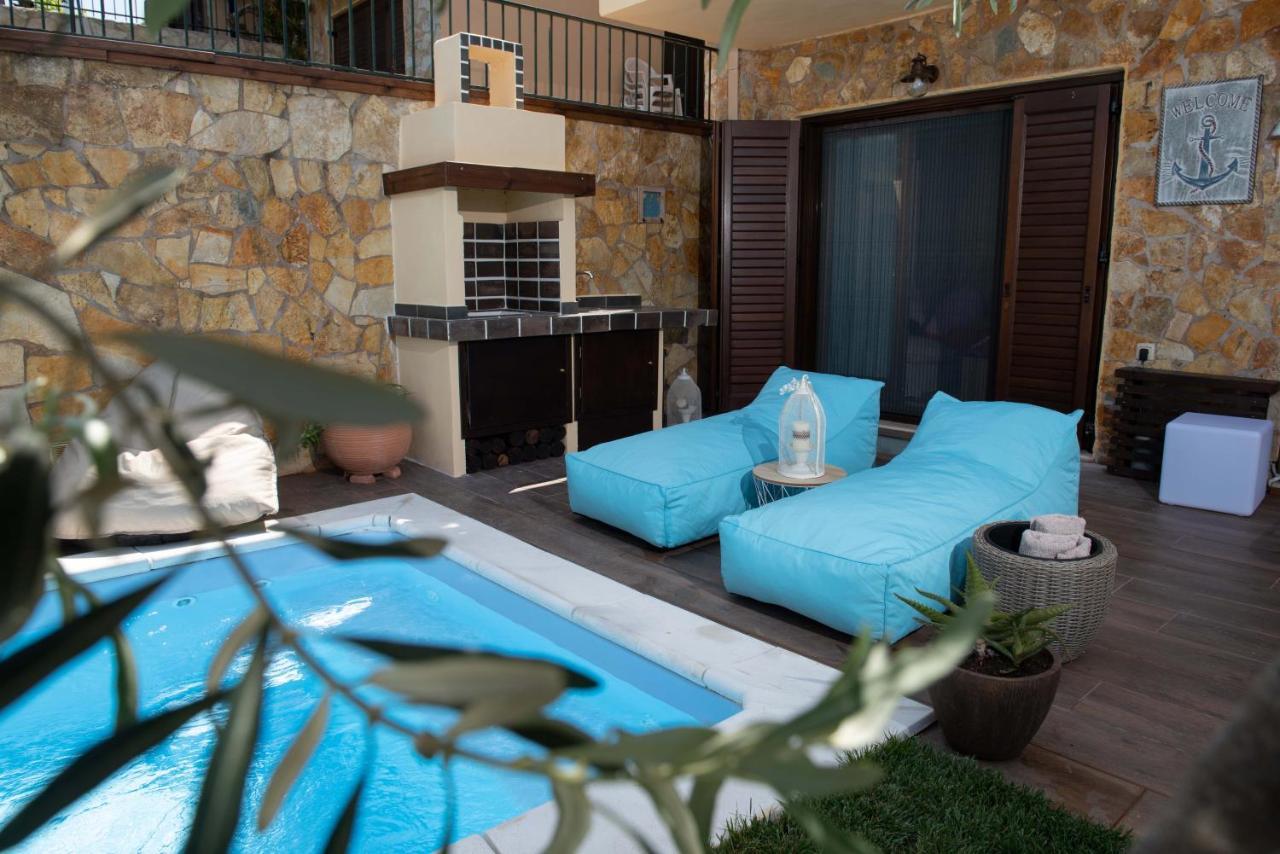Dandy Villas Nea Roda - Melodic Waves - Private - Pool - Parking - Cellar Экстерьер фото