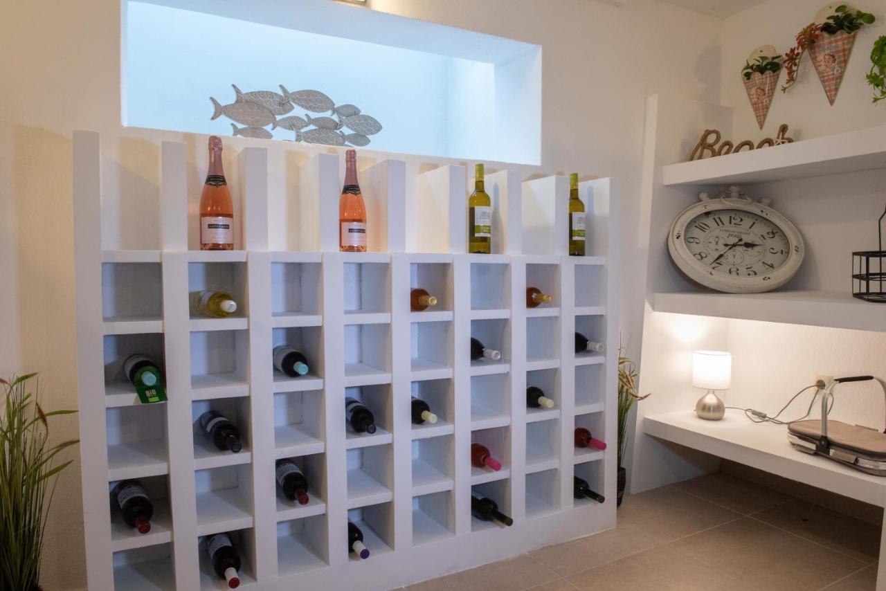 Dandy Villas Nea Roda - Melodic Waves - Private - Pool - Parking - Cellar Экстерьер фото