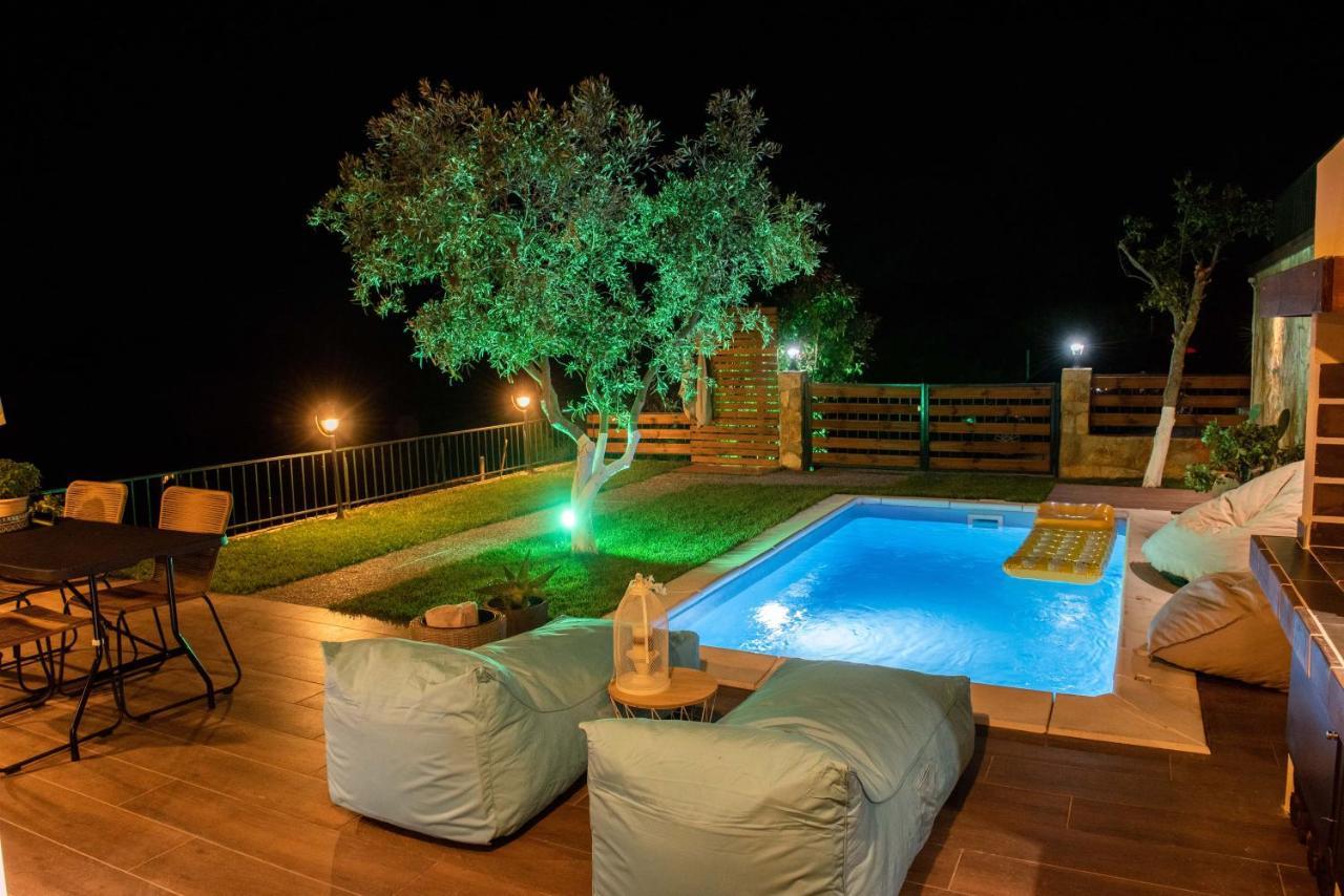 Dandy Villas Nea Roda - Melodic Waves - Private - Pool - Parking - Cellar Экстерьер фото