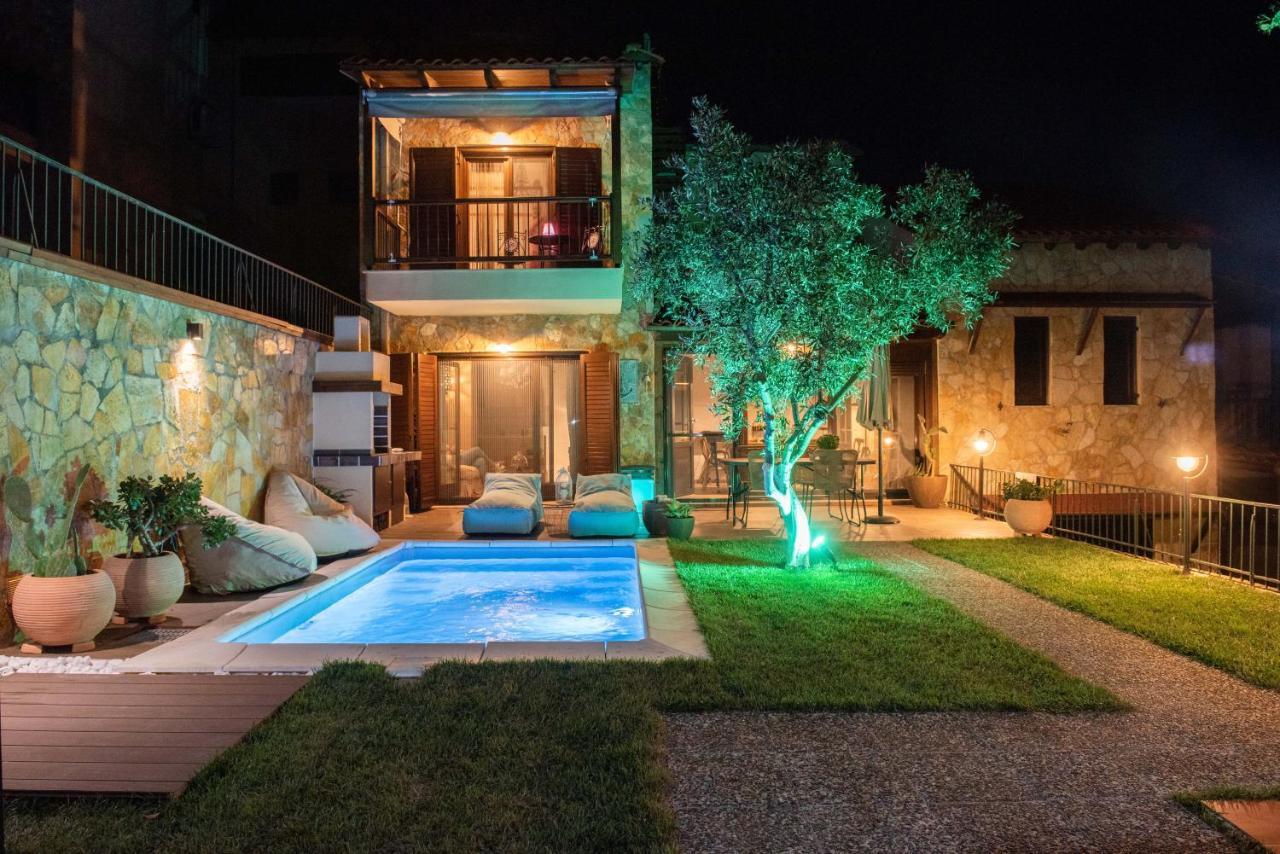 Dandy Villas Nea Roda - Melodic Waves - Private - Pool - Parking - Cellar Экстерьер фото