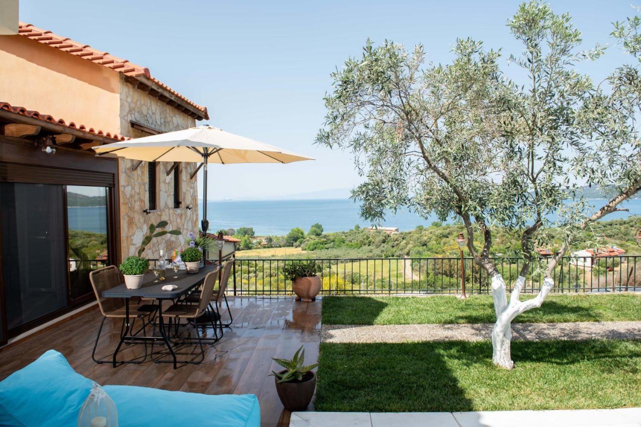 Dandy Villas Nea Roda - Melodic Waves - Private - Pool - Parking - Cellar Экстерьер фото