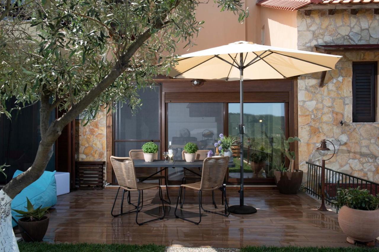 Dandy Villas Nea Roda - Melodic Waves - Private - Pool - Parking - Cellar Экстерьер фото