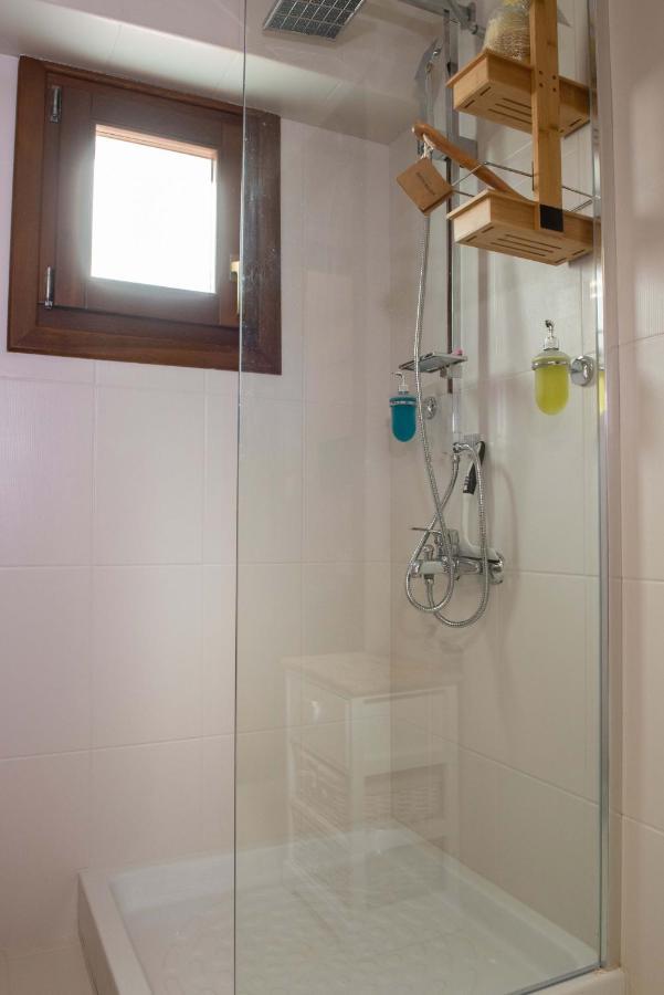 Dandy Villas Nea Roda - Melodic Waves - Private - Pool - Parking - Cellar Экстерьер фото